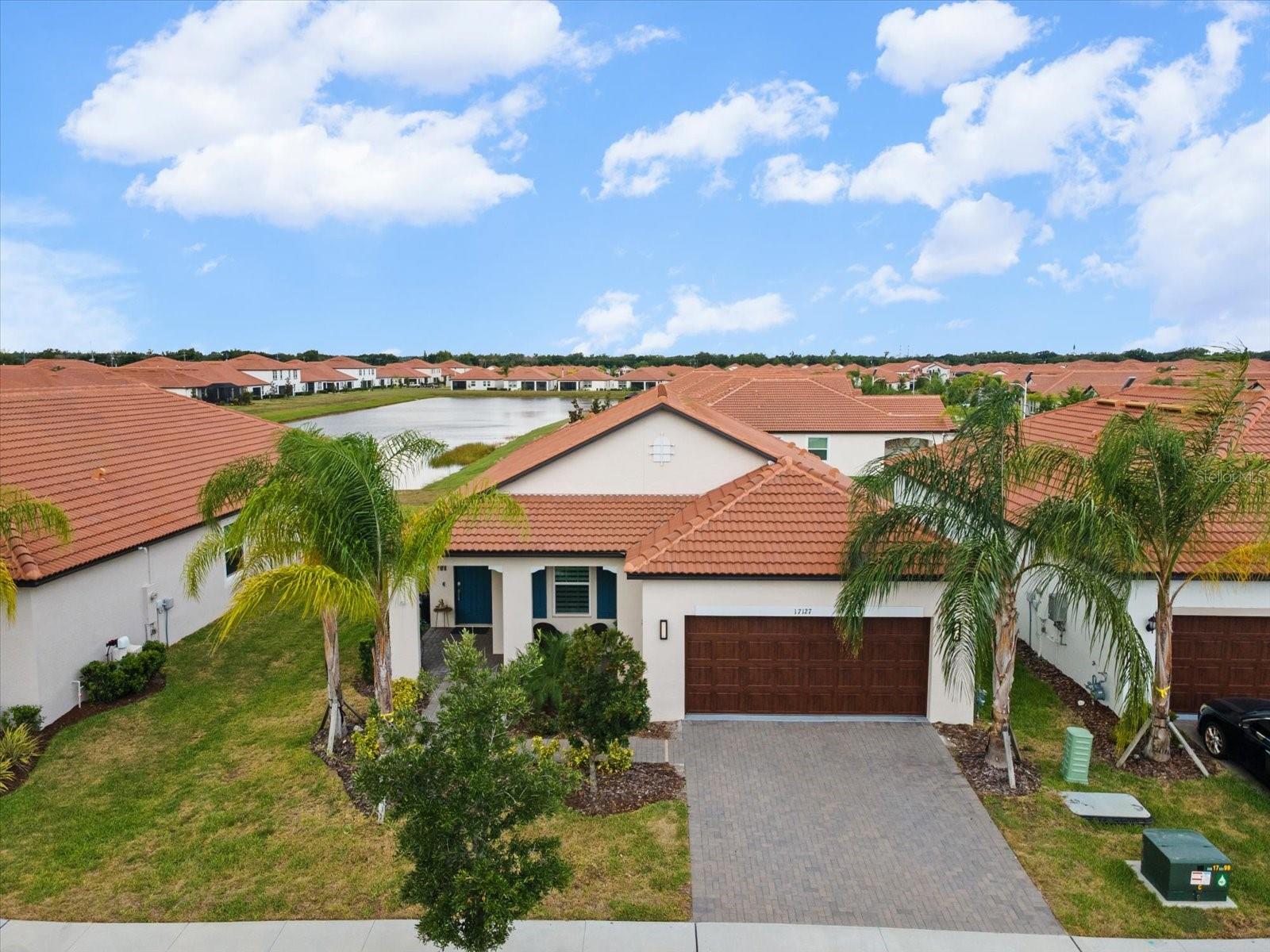 17127 HOLLY WELL AVE photo 2