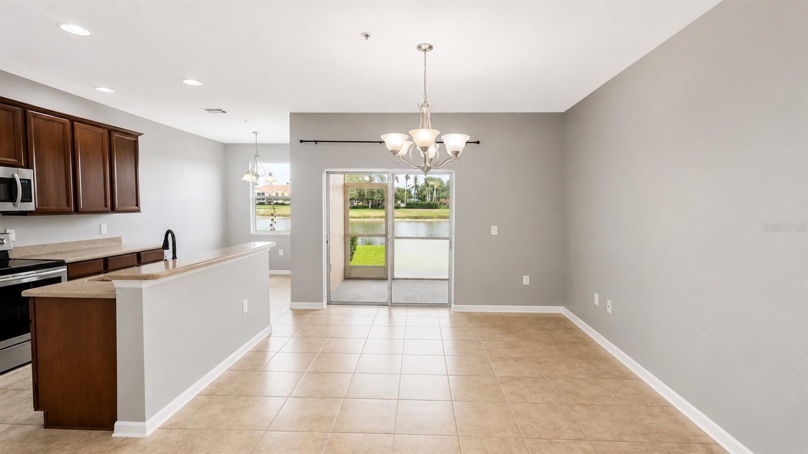 3696 PARKRIDGE CIR #26-105 photo 5