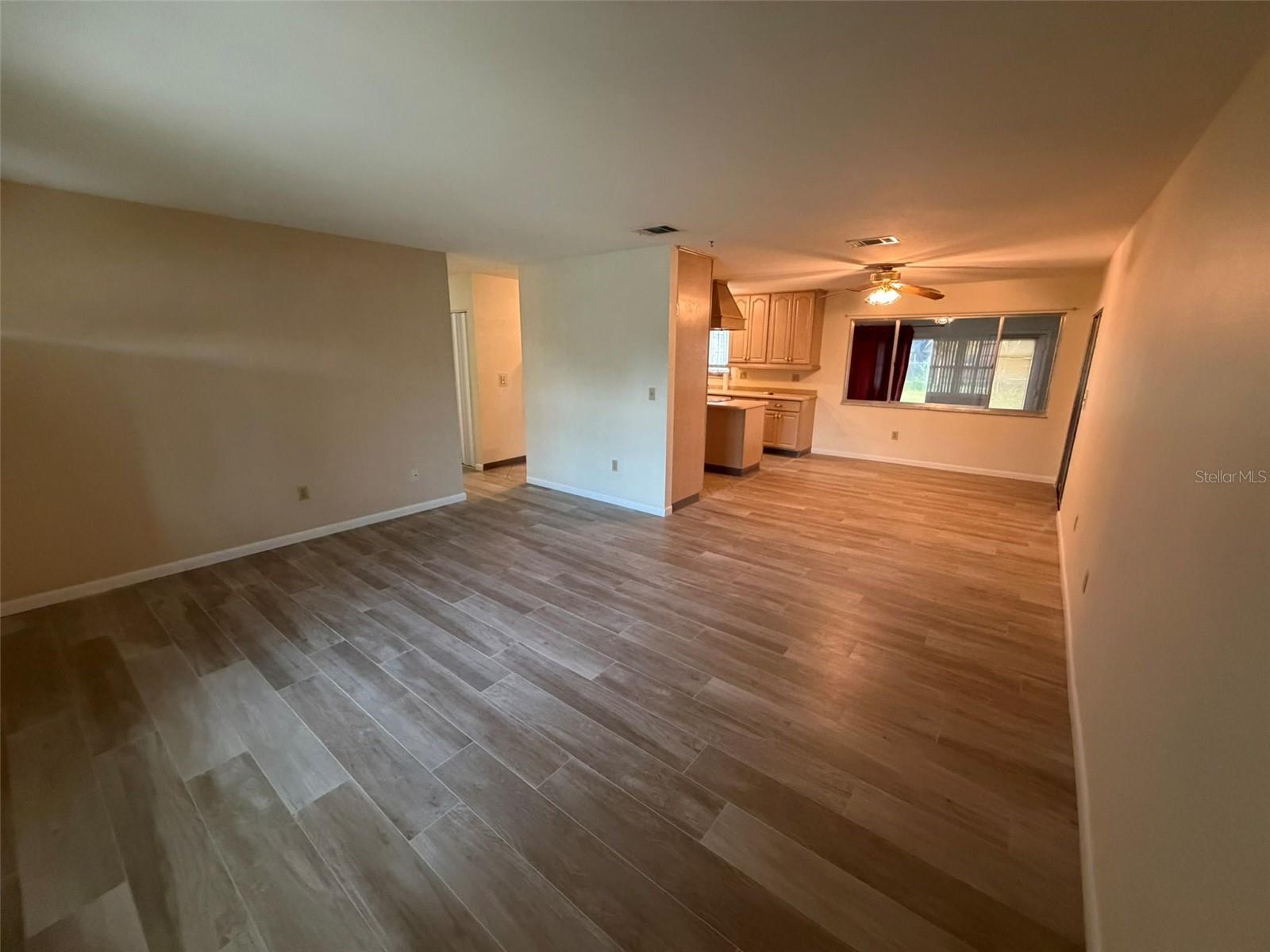 8228 SAN JACINTO AVE photo 3