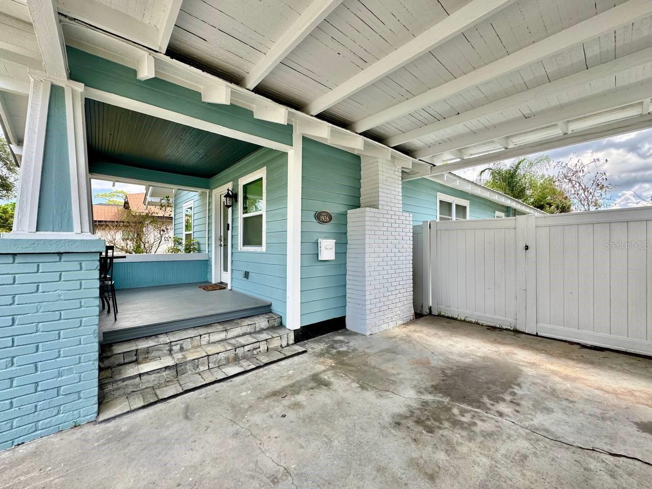 5907 N OLA AVE photo 4