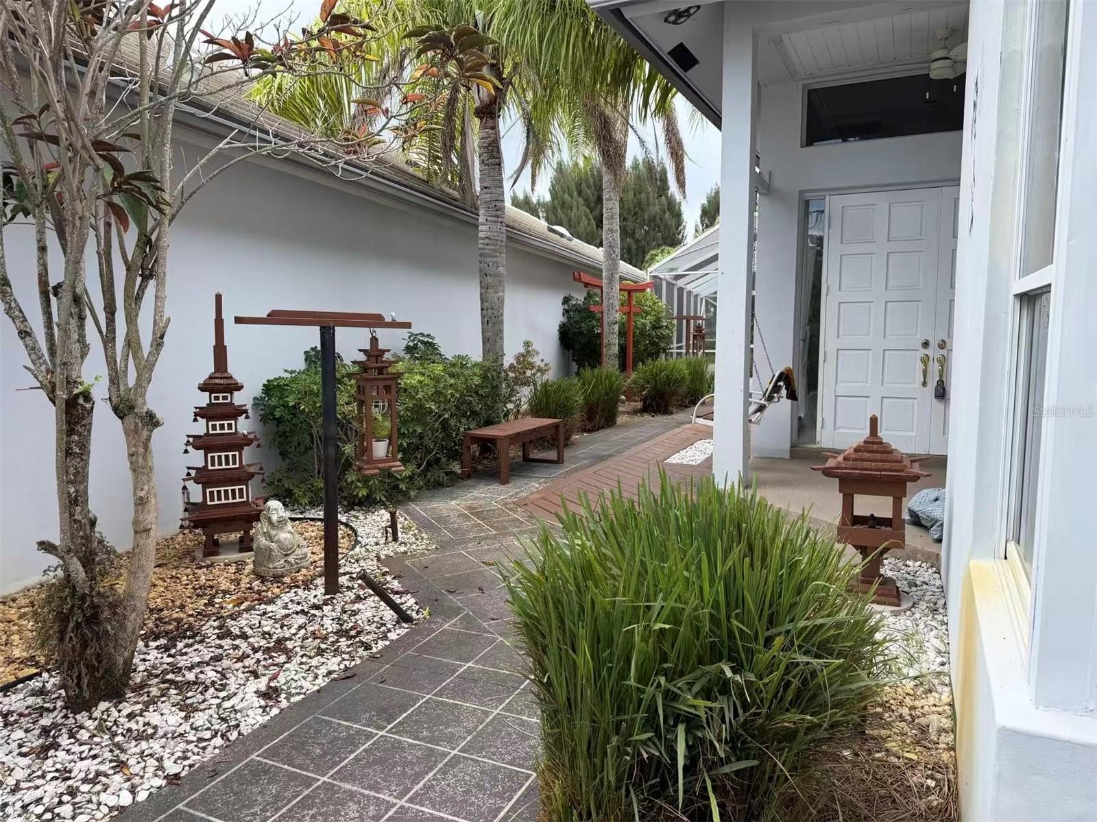 173 ORANGE TREE DR photo 2