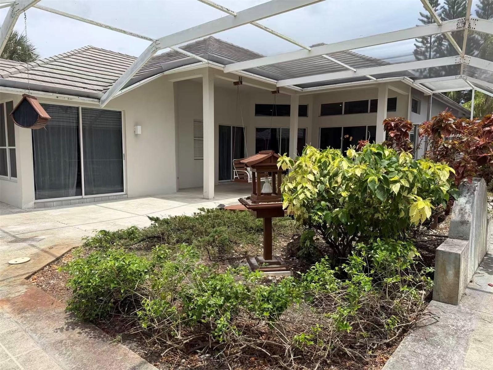 173 ORANGE TREE DR photo 4