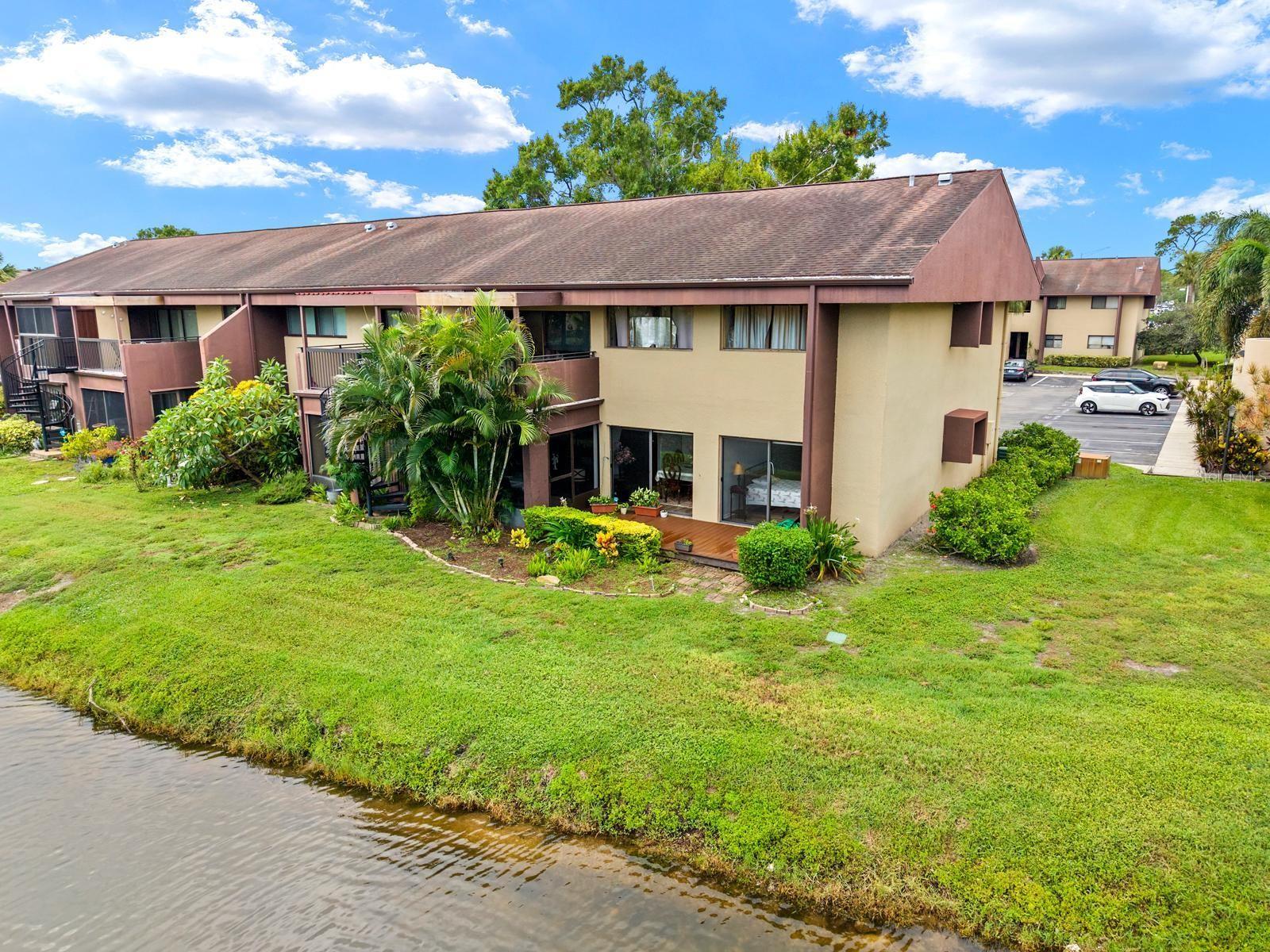 875 S VILLAGE DR N #101 photo 3