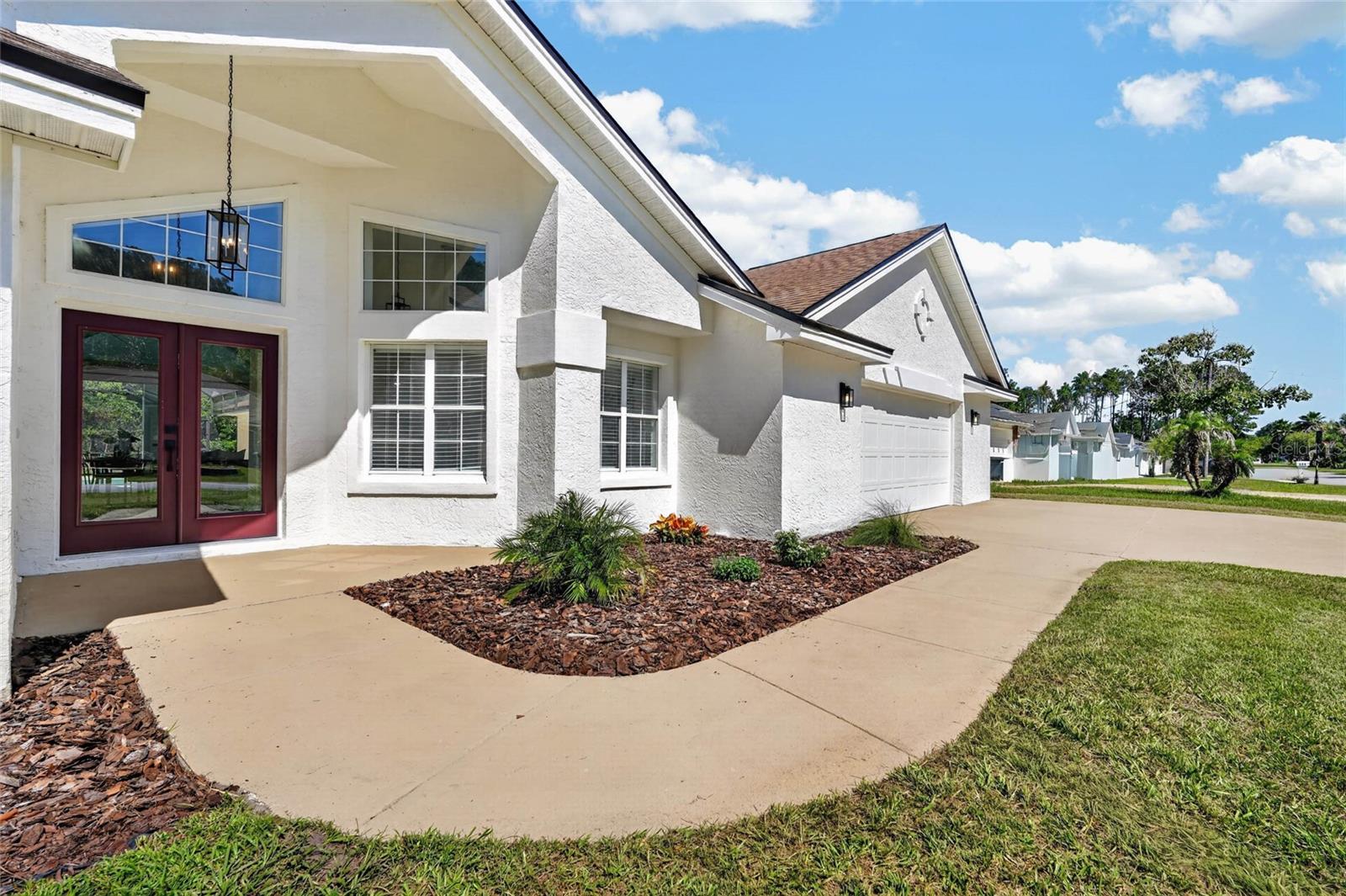 107 LINDSAY DR photo 4
