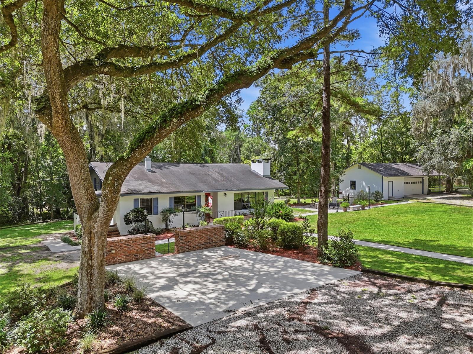 2817 NW 31ST AVE photo 2