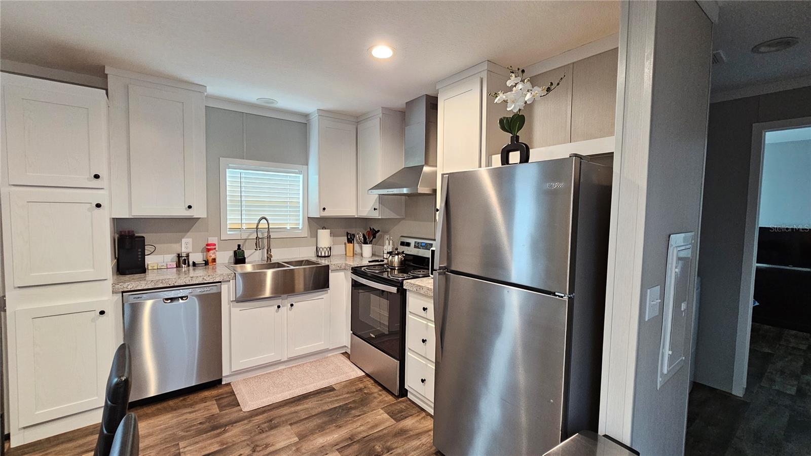 1831 RUBY ST photo 2