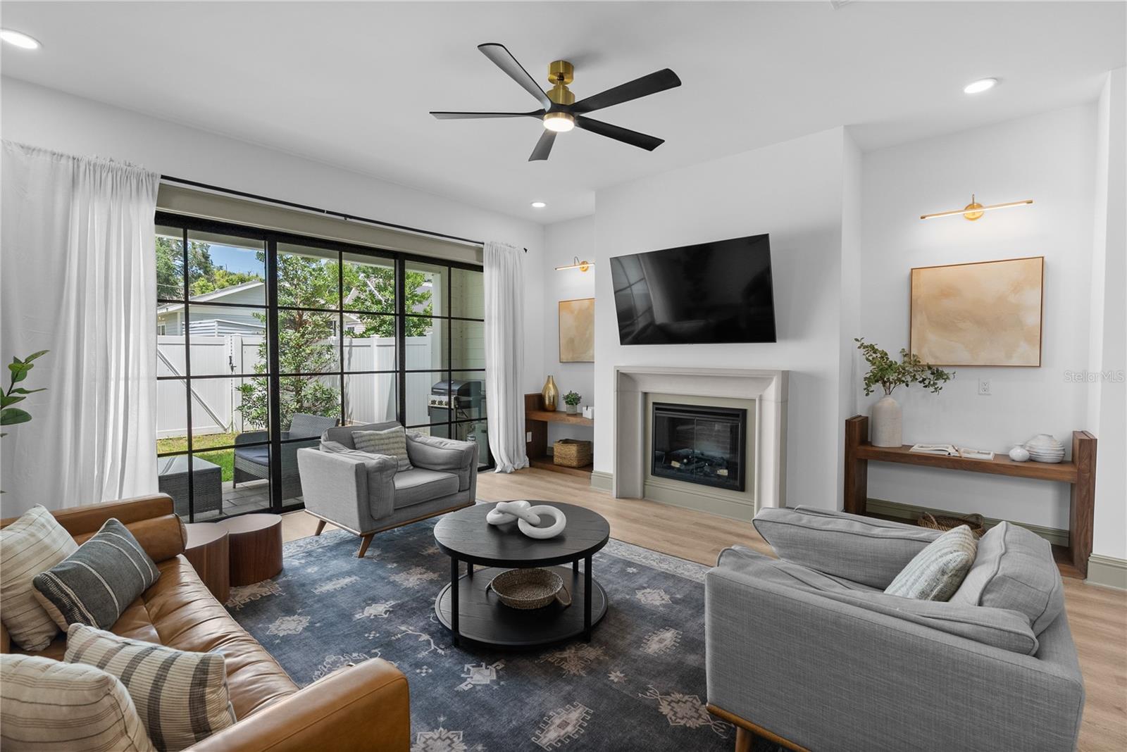 417 W ROSS AVE #2 photo 5