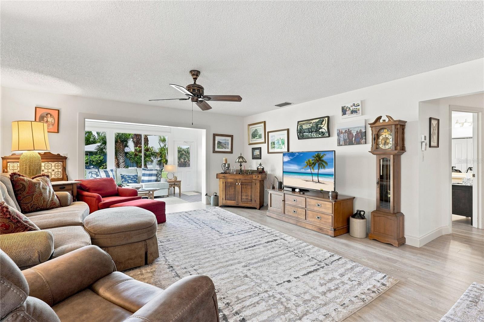 4208 CENTER POINTE LN #27 photo 5