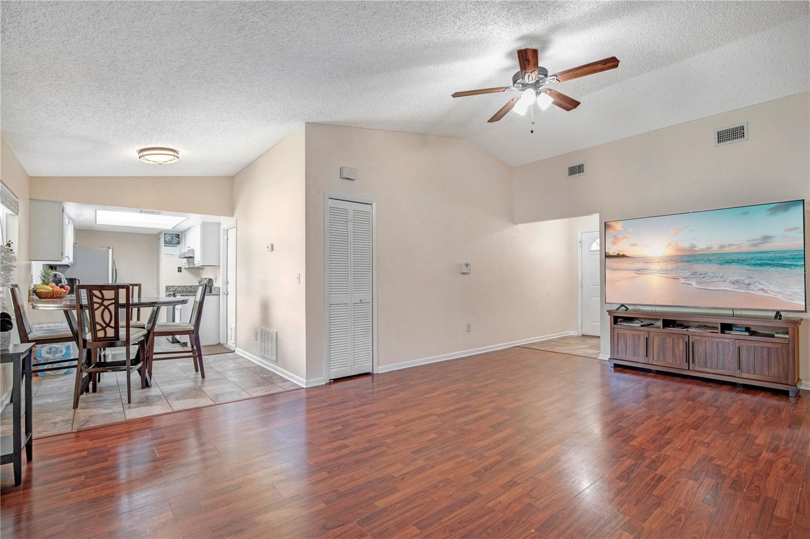129 REEL CT photo 5