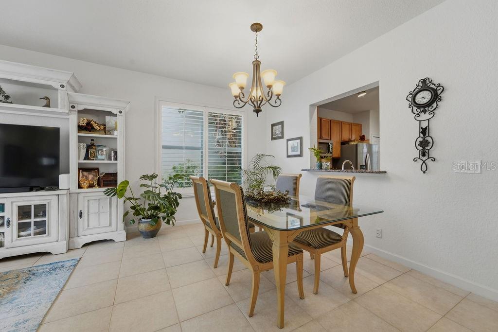 8074 MURANO CIR photo 5
