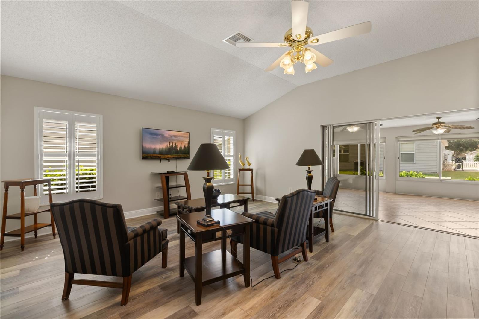 2120 CALLAWAY DR photo 2