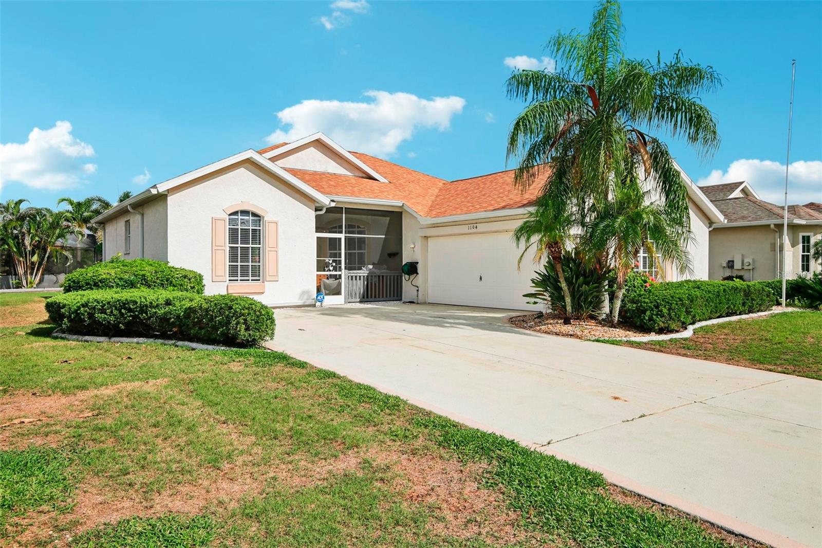1104 VILLEROY DR photo 2