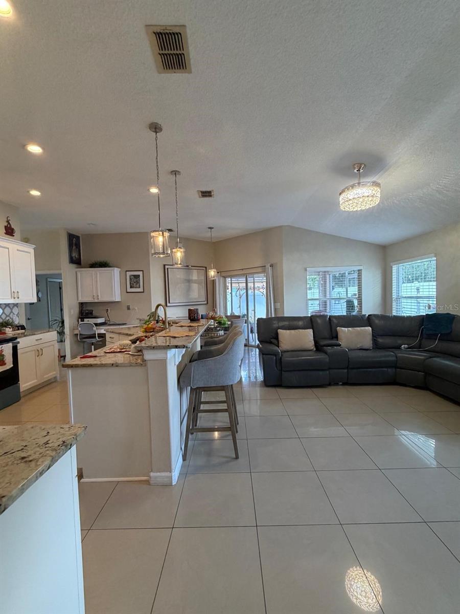 1378 WILDBERRY LN photo 4
