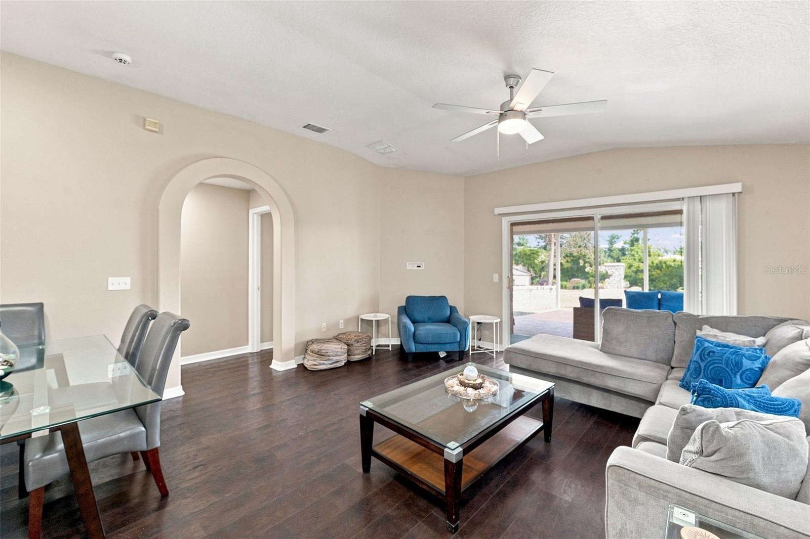 6817 ARAMON CT photo 5