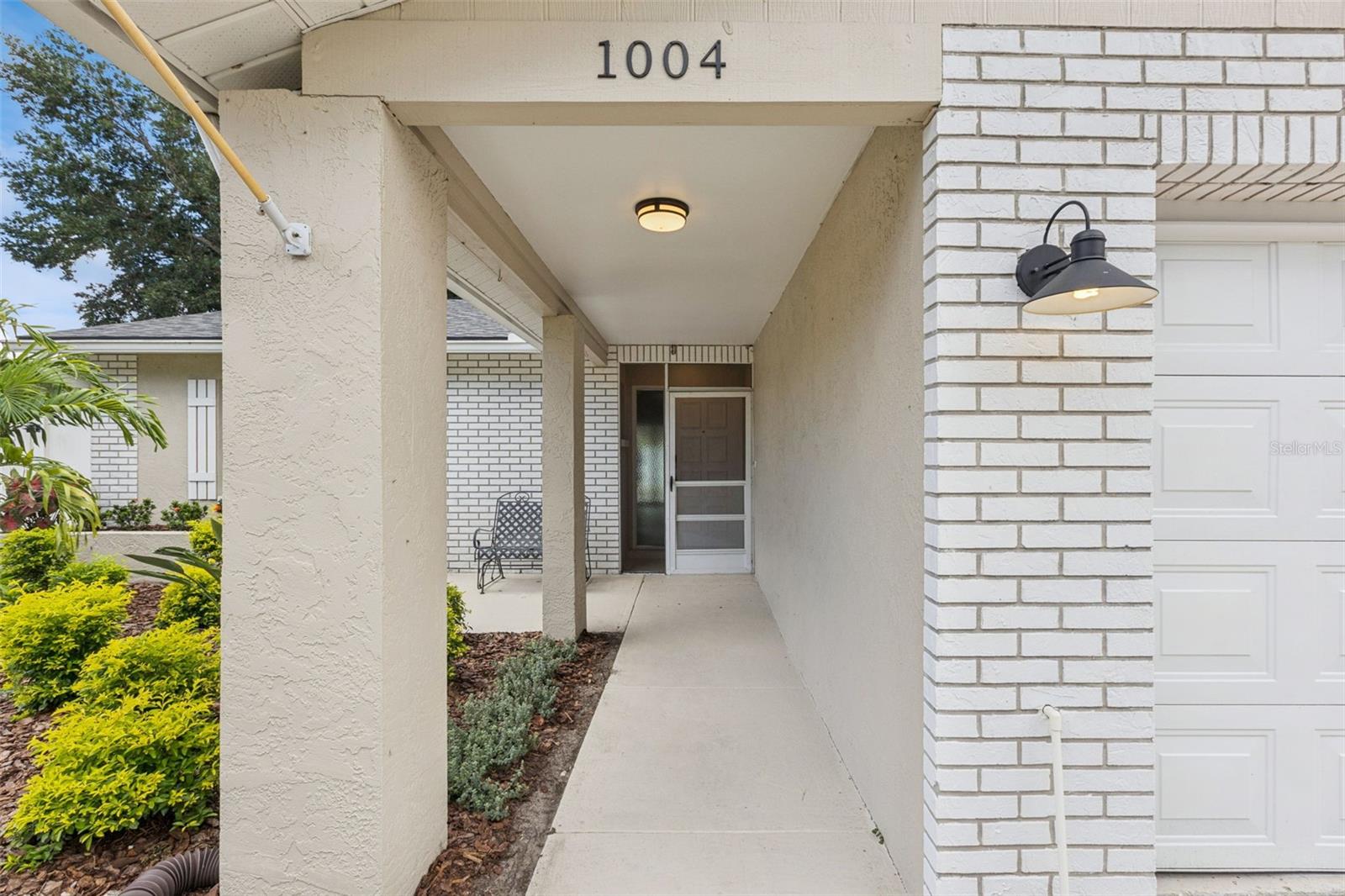 1004 VINEYARD CT photo 4