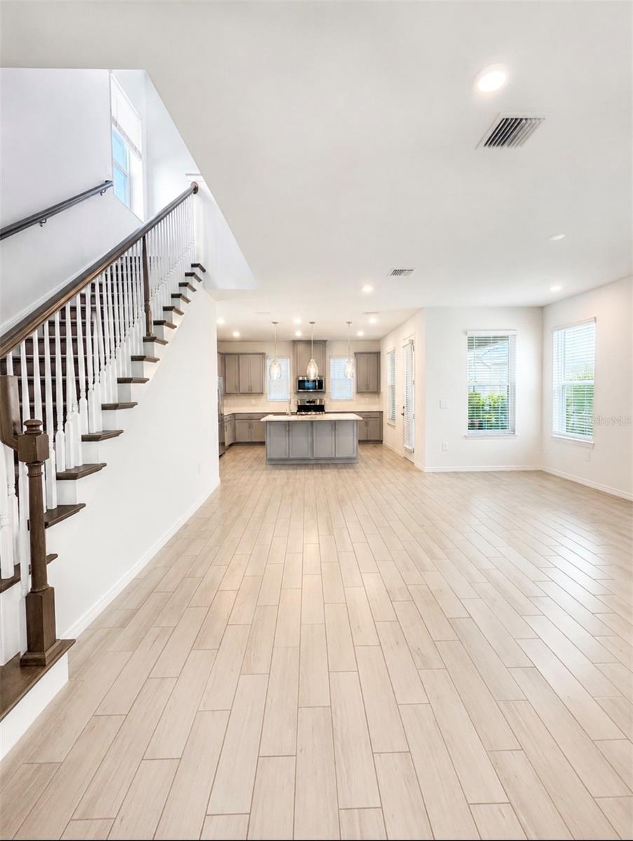 5136 GOLDFINCH DR photo 3