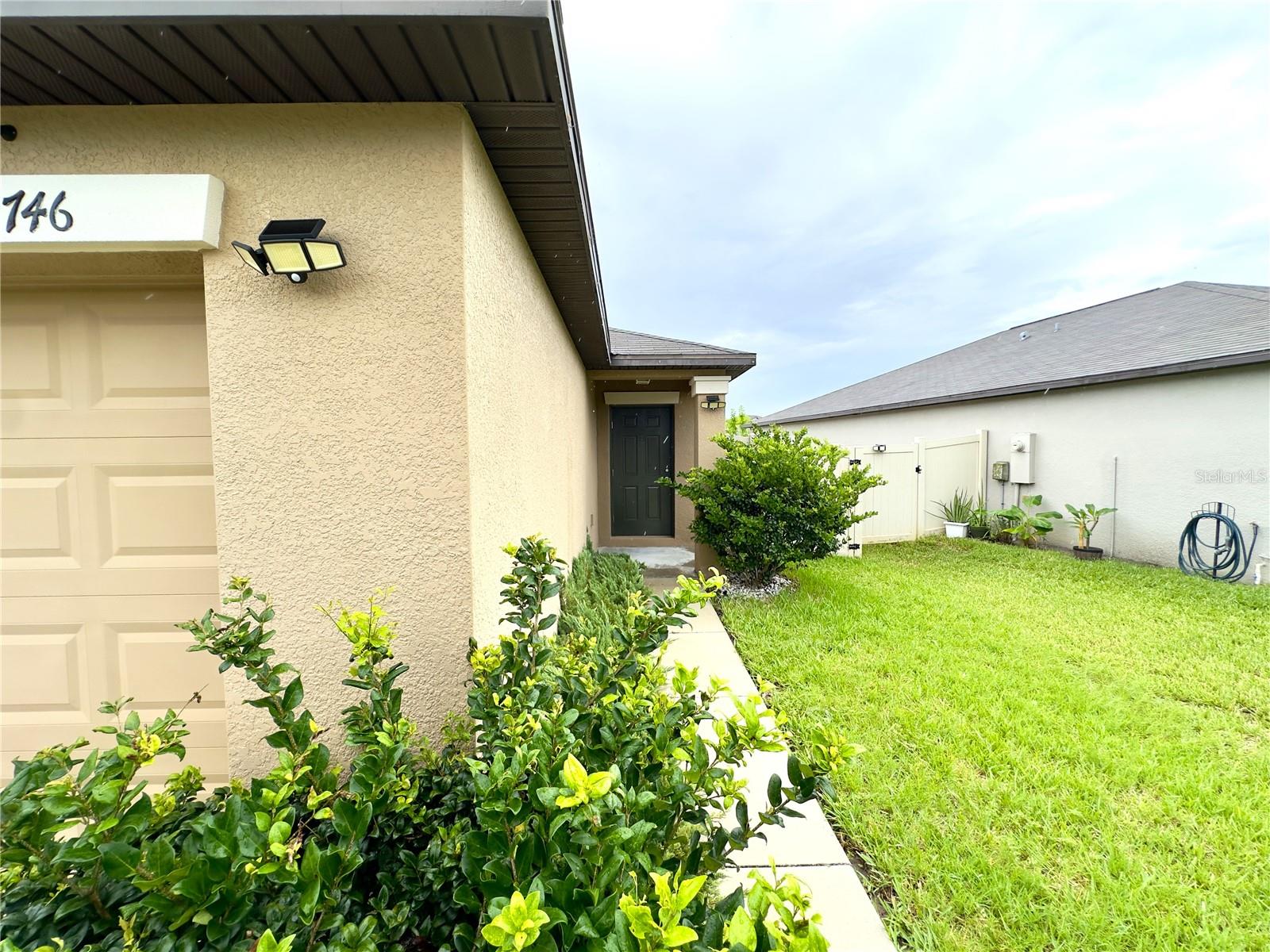 9746 SAGE CREEK DR photo 2