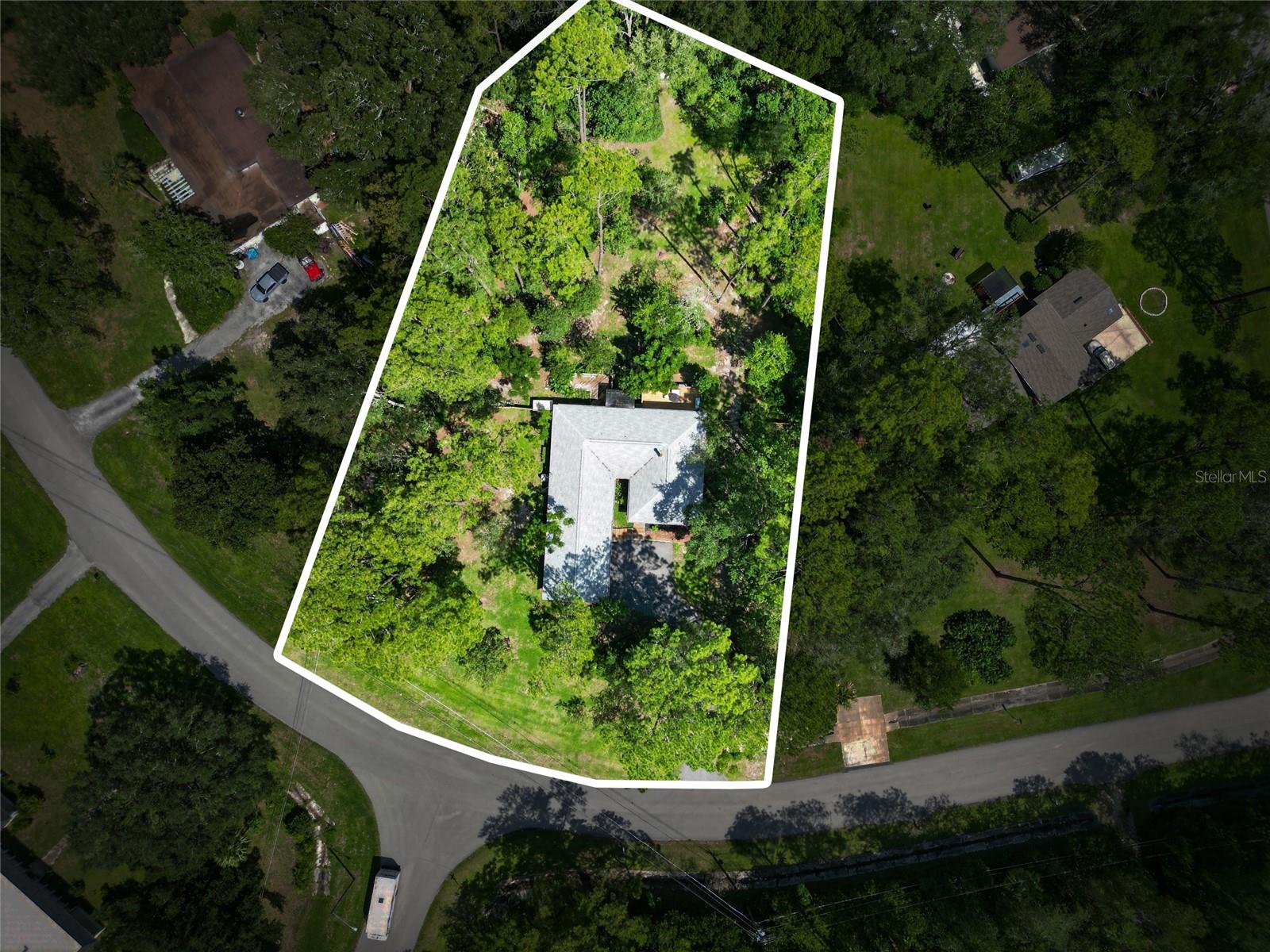 325 NW 80TH BLVD photo 3
