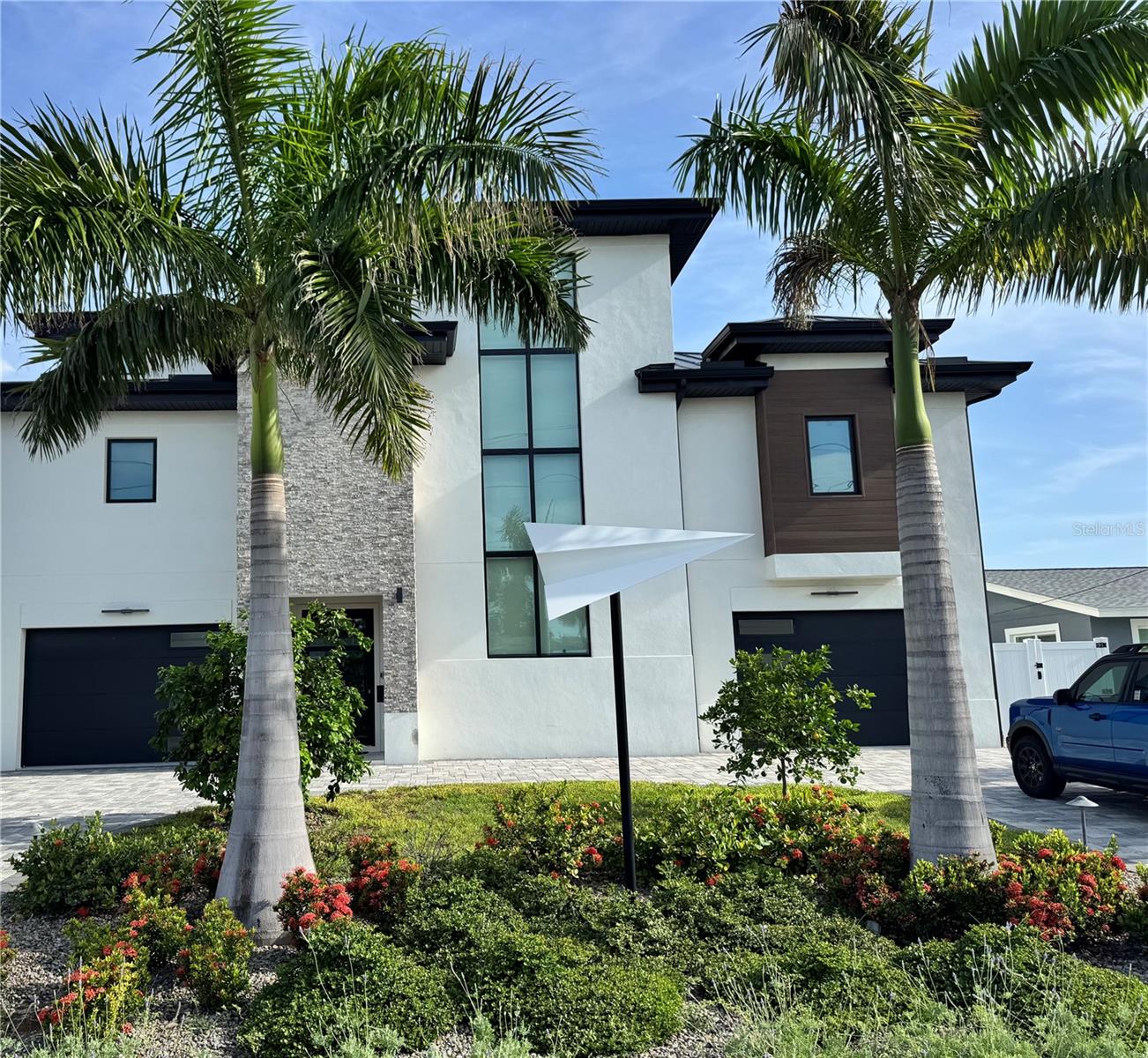7973 CAUSEWAY BLVD N photo 2