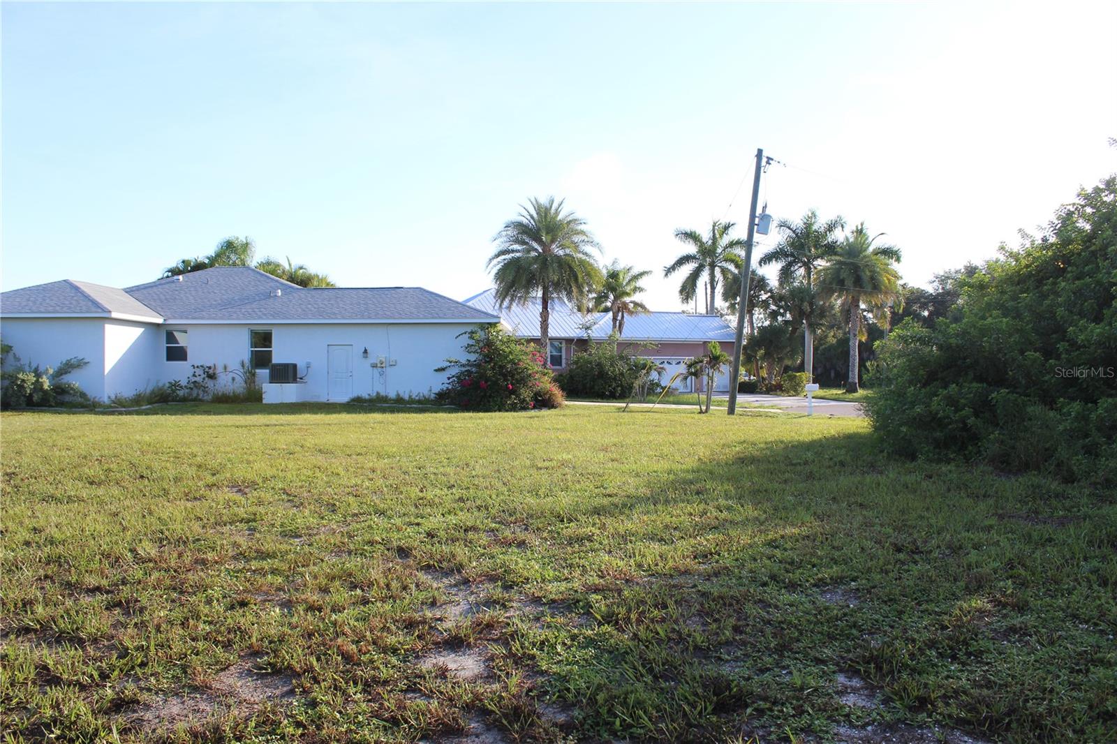 204 ANTILLA DR photo 3