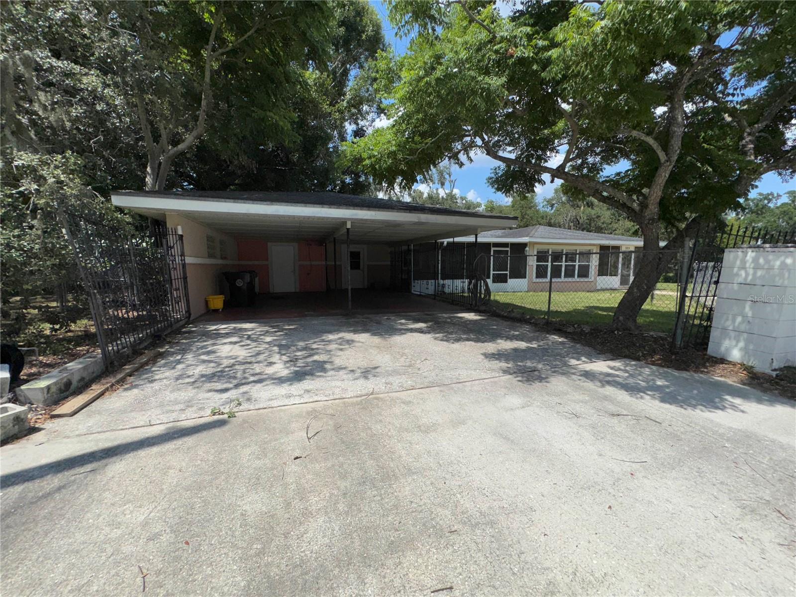325 CHESNEY BLVD photo 3