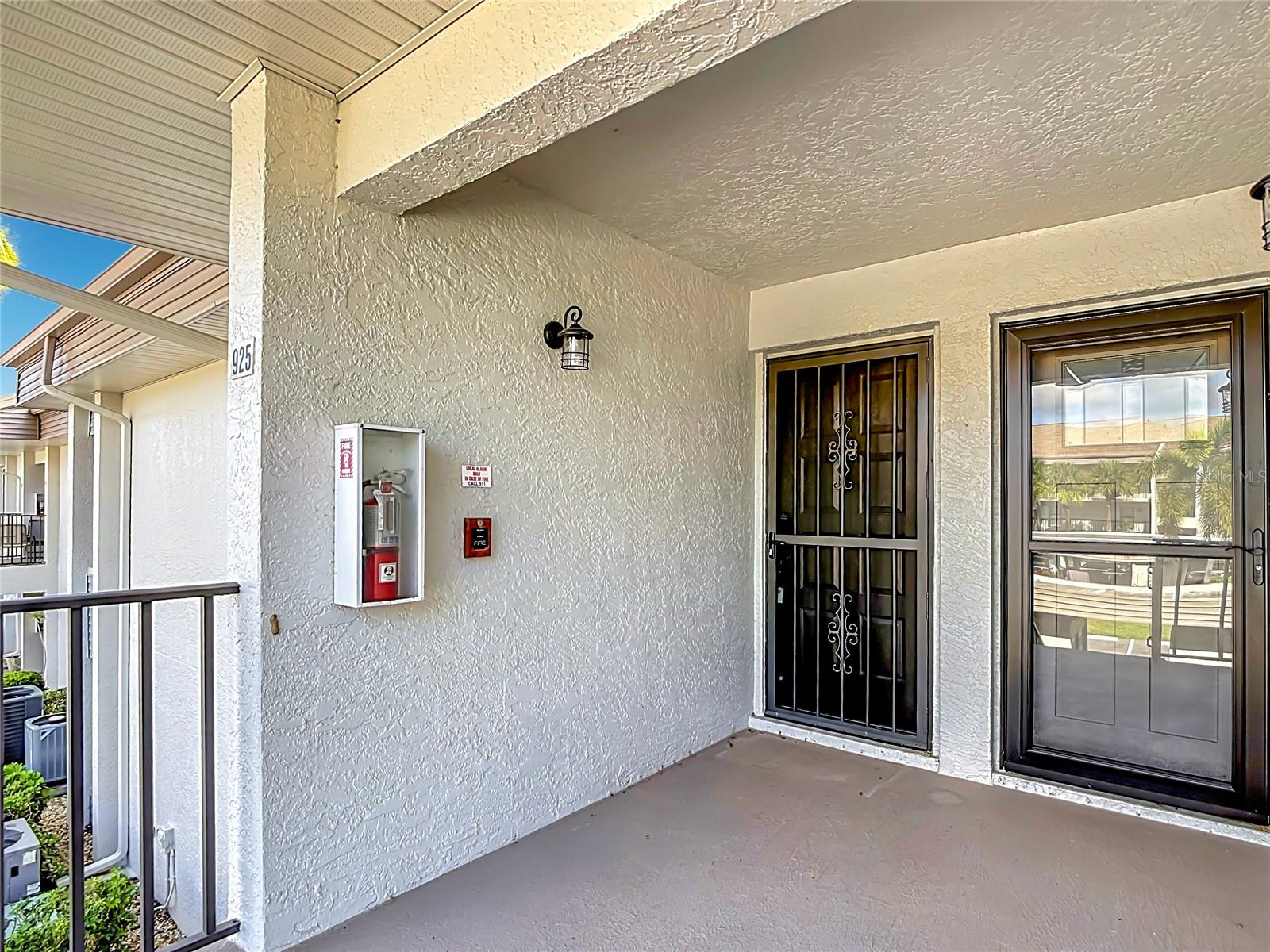 5925 TRAILWINDS DR #925 photo 3
