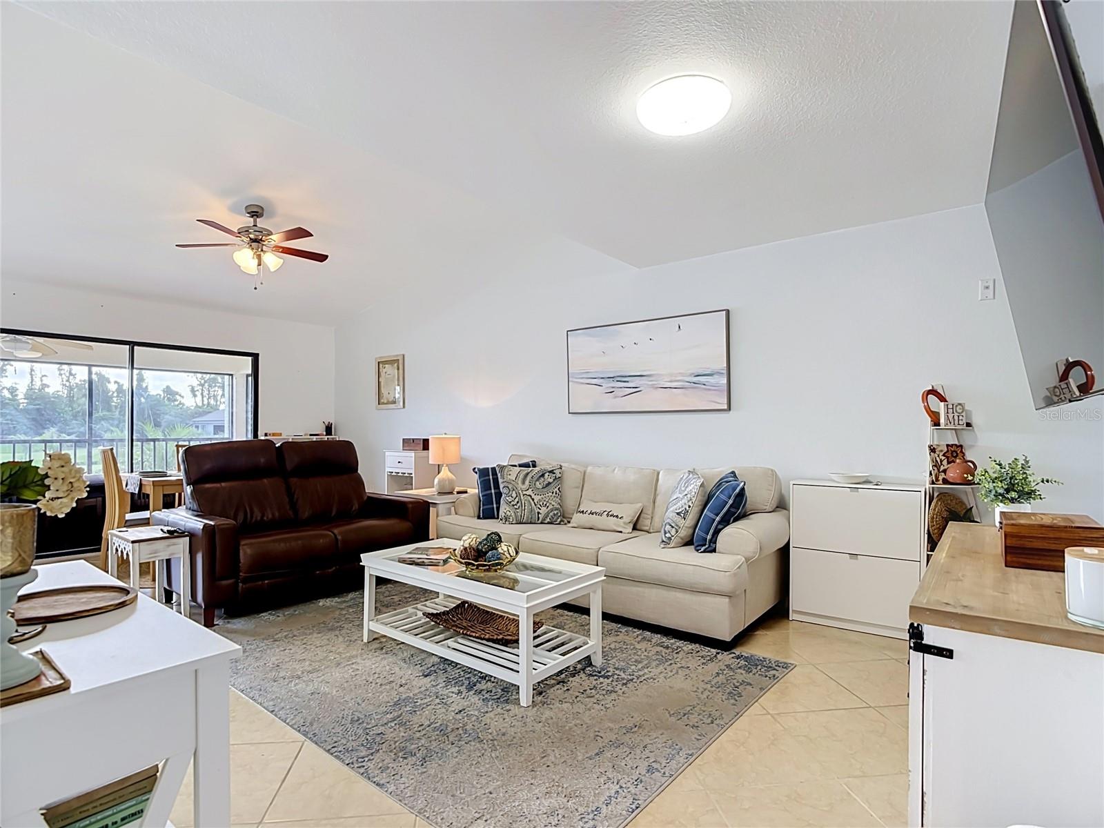5925 TRAILWINDS DR #925 photo 5